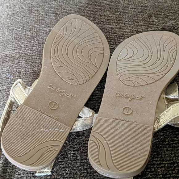 Cat & Jack shoes - Picture 2 of 4